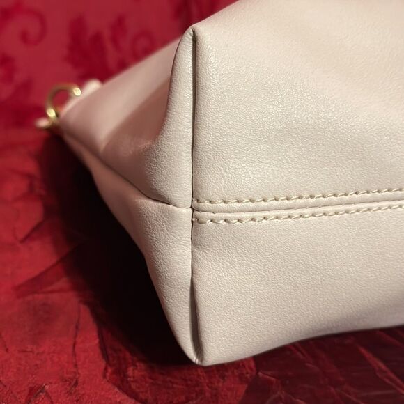 Steve Madden‎ White Cross Body Shoulder Bag….Like New - Picture 5 of 15